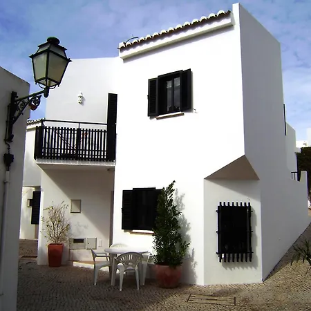 Villa 2 Townhouse 3 Bedroom Close To Amenities And *