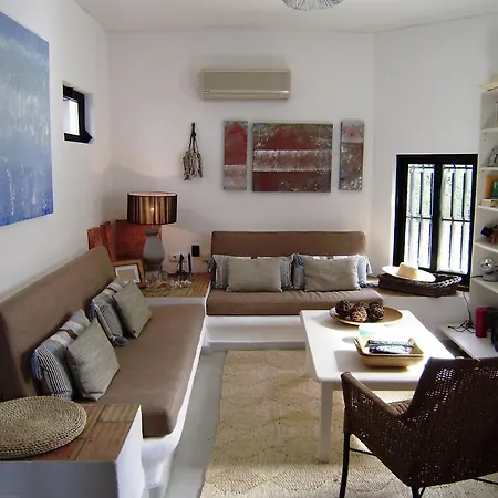 2 Townhouse 3 Bedroom Close To Amenities And Villa *