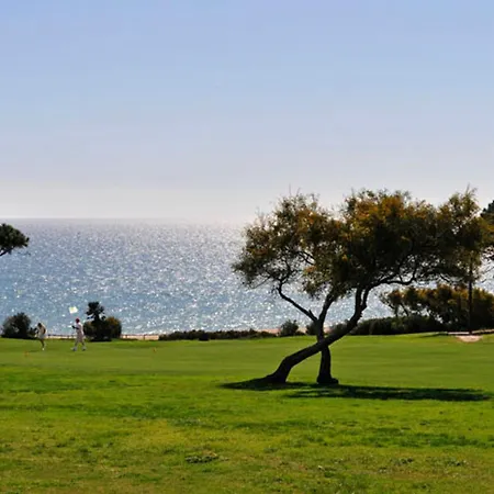 2 Townhouse 3 Bedroom Close To Amenities And Villa *