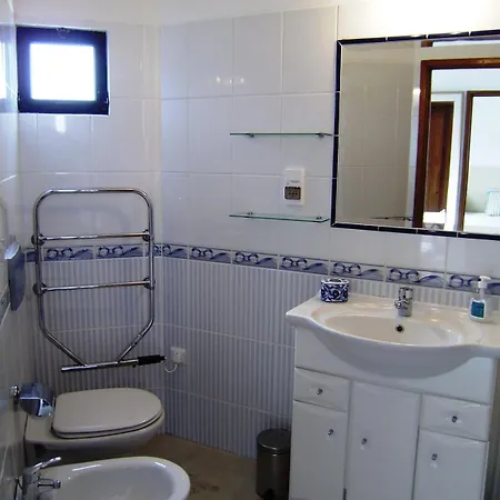 2 Townhouse 3 Bedroom Close To Amenities And Villa